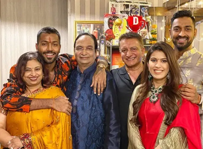 hardik pandya family